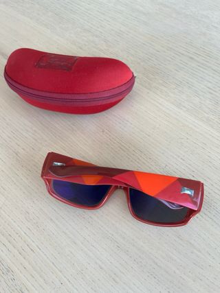 Gafas de sol Camper rojas y negras