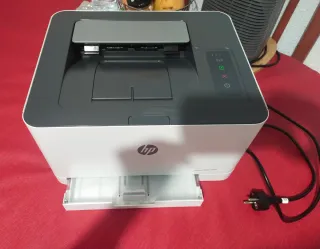 Impresora HP Color LaserJet 150w poco uso
