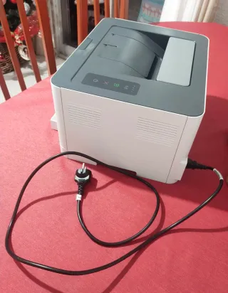 Impresora HP Color LaserJet 150w poco uso