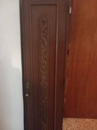 6 Puertas de armario antiguas con molduras