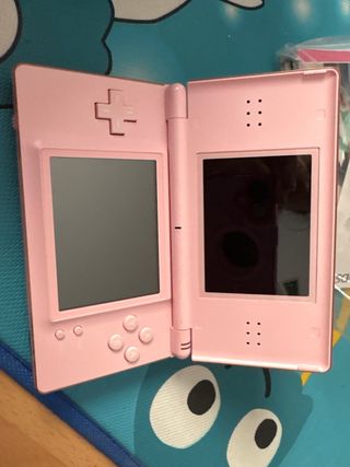 Nintendo DS Rosa con Lápiz