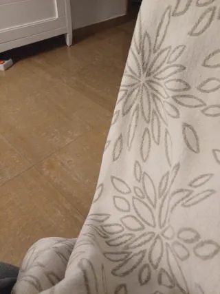 Traje de chaqueta y pantalón en crep rojo.