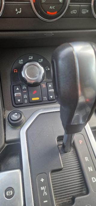 Land Rover Discovery 2012