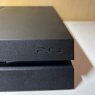PS4 nera - parzialmente difettosa + gioco gratis
