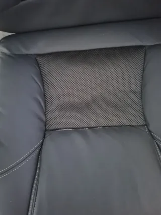 Silla de oficina ergonómica gris