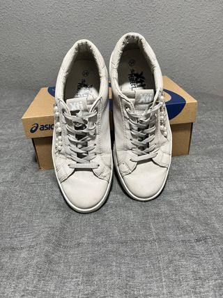 Zapatillas XTI casual con abalorios