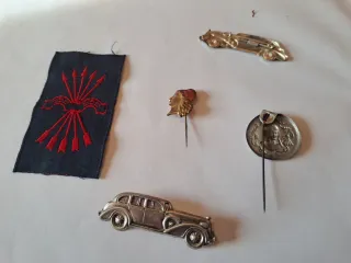 Conjunto de insignias y parche