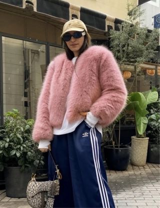 Abrigo rosa de pelo sintético