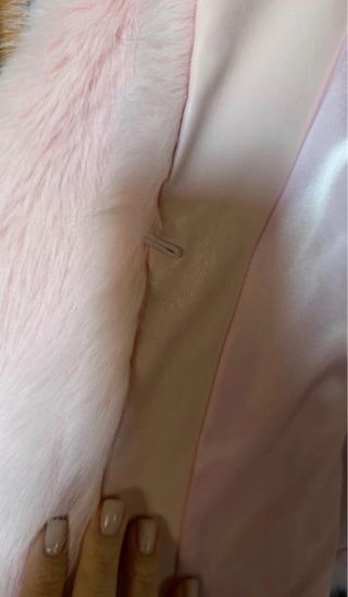 Abrigo rosa de pelo sintético