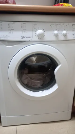 Lavadora Indesit 6kg A+ Class