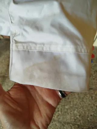 Pantalón de esquí blanco con cremalleras rosas