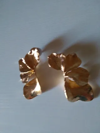 Z473 Orecchini inox oro foglie giganti 8 cm