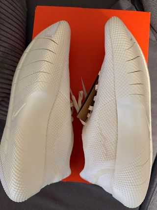 Zapatillas Nike Move to Zero Beige