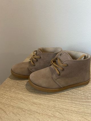 Botines niño ante