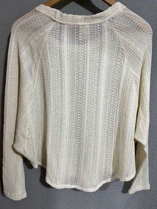 Top crop calado crema mangas murciélago