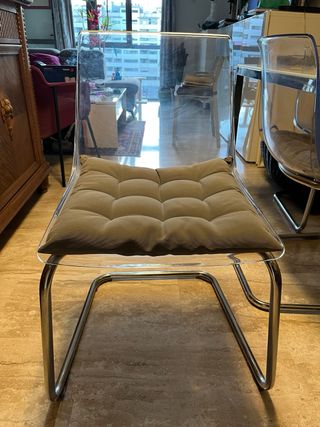 Mesa comedor moderna y 4 sillas IKEA