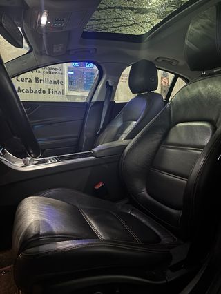 Jaguar XE 2.0 GTDi 200 Portfoli