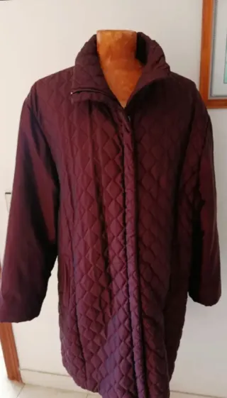 Chaqueta acolchada morada