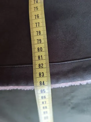 Abrigo verde caqui con capucha