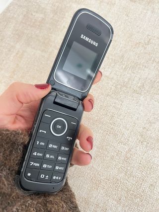 Móvil Samsung GT-E1190 Rojo