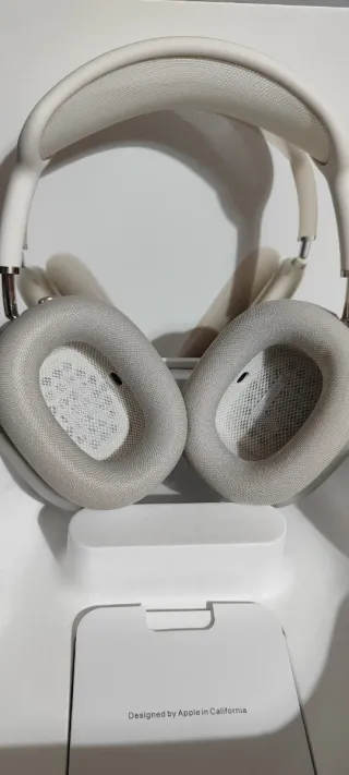 Apple AirPods Max Starlight