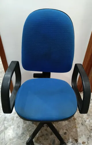 Silla de oficina/ordenador azul y negra