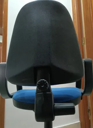 Silla de oficina/ordenador azul y negra