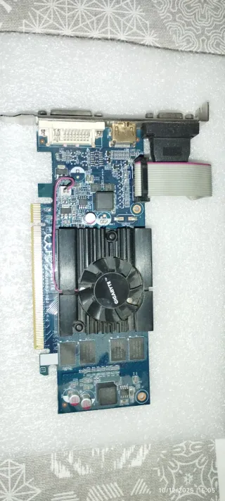 Tarjeta Gráfica Gigabyte GV-N210D3-1GI