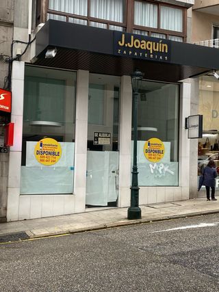 SE ALQUILA o VENDE LOCAL C/ECUADOR PB CORTE INGLES