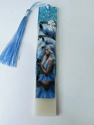 Marcapáginas Resina Mujer y Caballo Azul