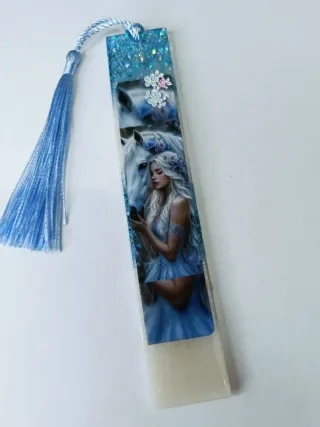 Marcapáginas Resina Mujer y Caballo Azul