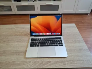 MacBook Pro 13 2017 8GB RAM 1TB SSD