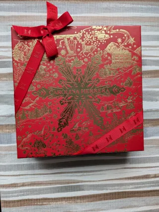 Caja Carolina Herrera Lujo Roja y Oro