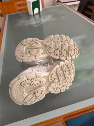 Balenciaga Track 39