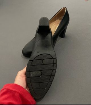 Zapatos de tacón negros Heymo