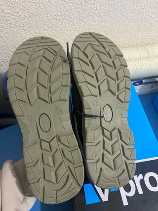 Zapatos de seguridad grises