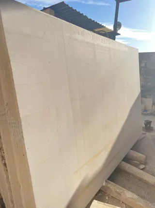 Caliza Alba desde 30€/m²