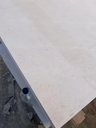 Caliza Alba desde 30€/m²