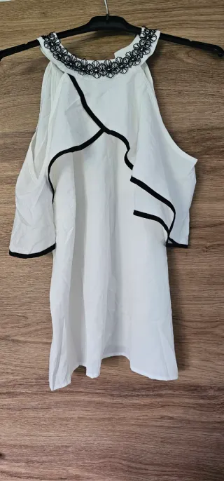 Blusas, mono, sujetadores