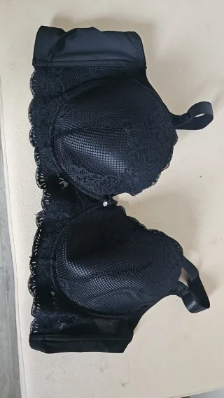 Blusas, mono, sujetadores