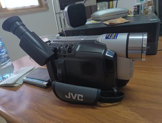 Videocamera JVC Zoom 700X Argento