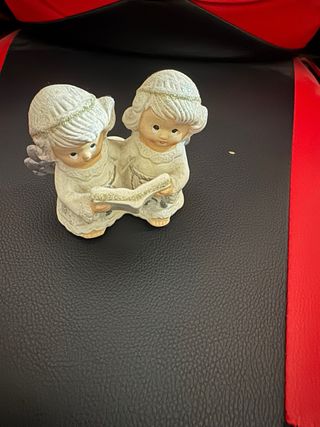 Angioletto in ceramica bianco e oro