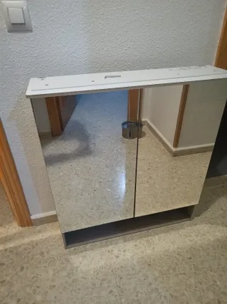 Mueble de baño con espejo
