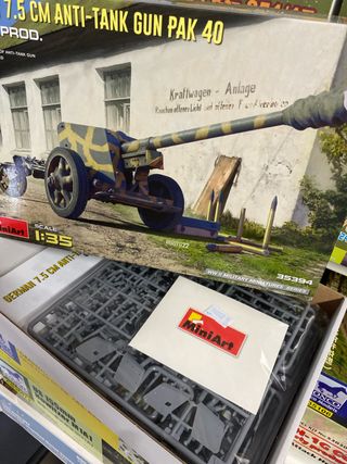 Miniart 1:35 German 7.5 cm Anti-Tank Gun Pak 40