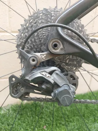 Bicicleta BTT Cube Negra taglia M