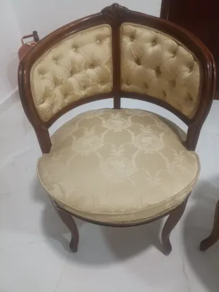 Par de butacas vintage tapizadas