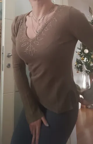 Maglietta con perline