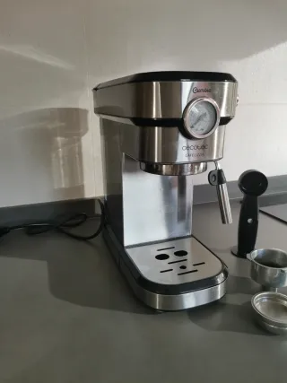 Cafetera Cecotec Cumbia Cafelizzia