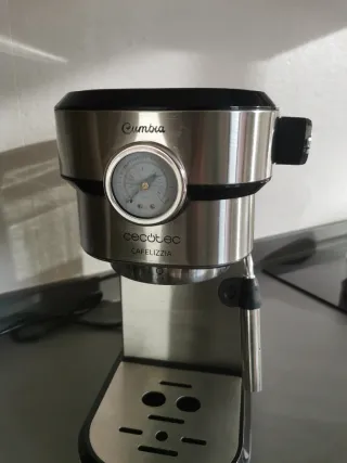 Cafetera Cecotec Cumbia Cafelizzia