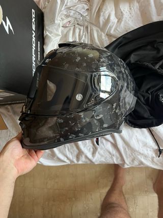 Casco Scorpion R1 Exo Carbono Onyx